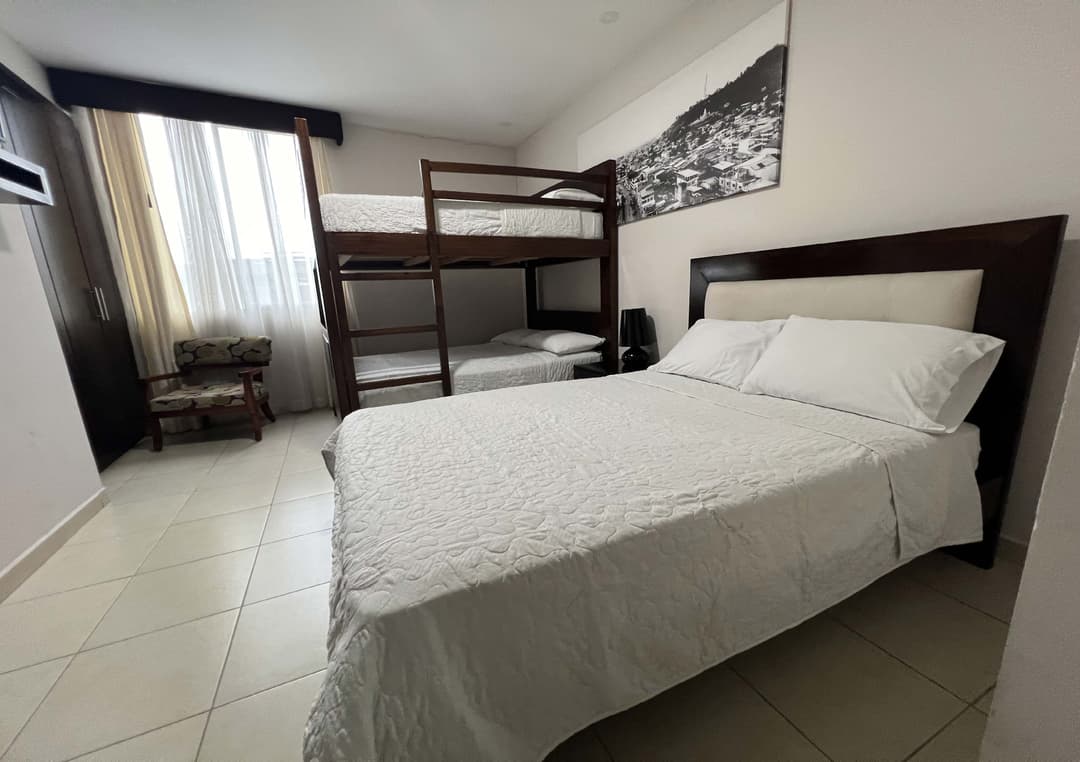 No title Triple photo